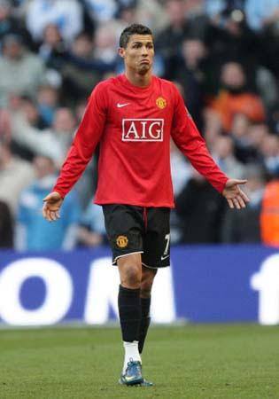 小胖：曼联可以解雇阿莫林，但是时机不对！