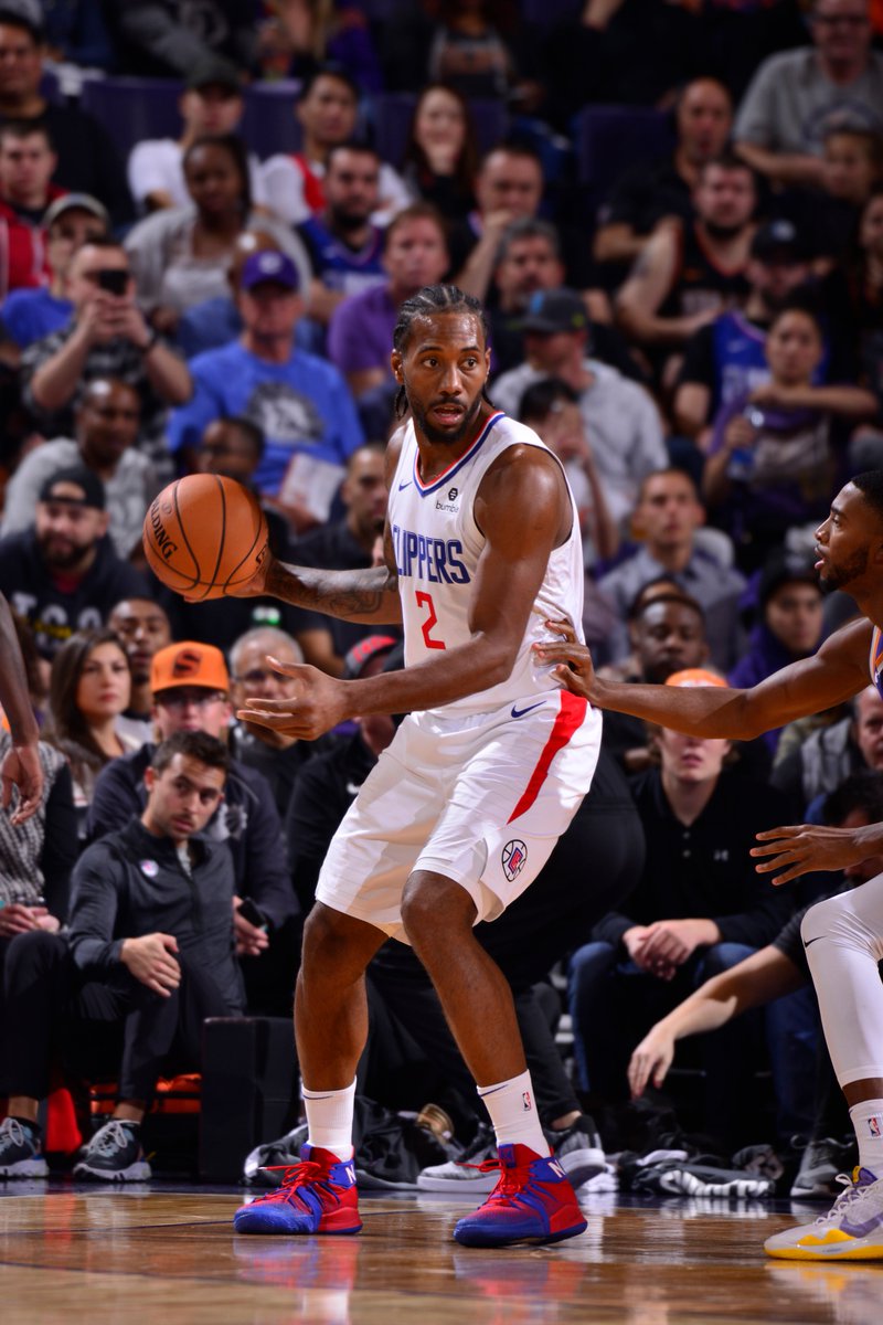 弗拉迪米尔·葛雷罗因其卓越的肩力，被公认为大联盟传球最强的外野手